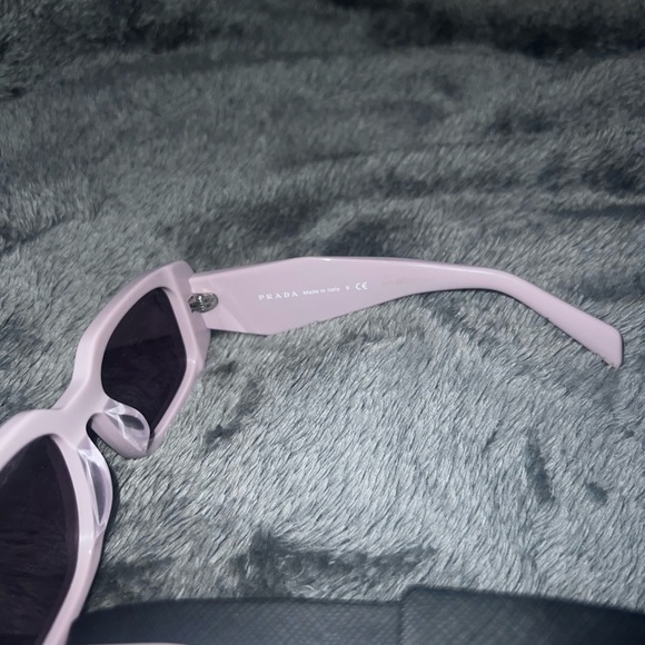 🔥Prada sunglasses women’s🔥 - Picture 7 of 11